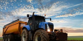 trattore rimorchio macchine agricole agrimeccanica by chrisberic fotolia 750 1