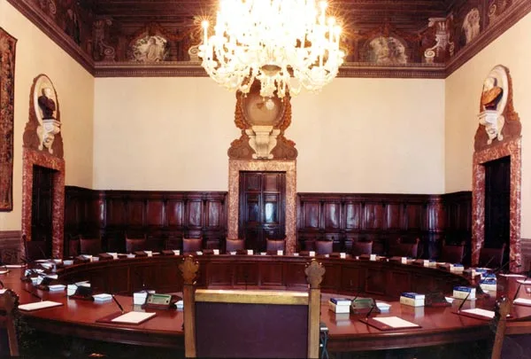 Gli atti con i quali la pubblica amministrazione determina e liquida il contributo di costruzione, previsto dall’art. 16 del d.P.R. n. 380 del 2001, non hanno natura autoritativa