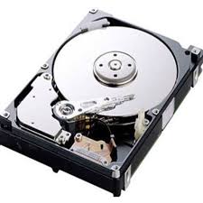 E’ legittima l’estrazione della copia dell’hard disk del pc del professionista pur in assenza di una specifica autorizzazione del Procuratore della Repubblica